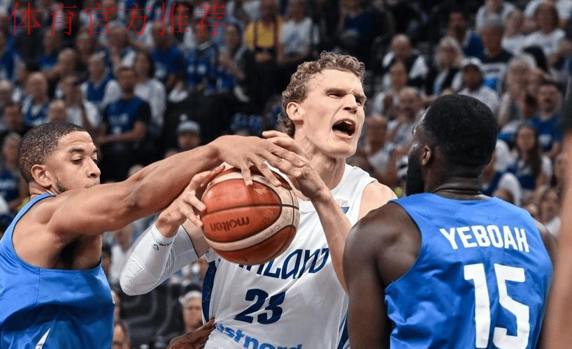 篮板嗅觉敏锐！马尔卡宁穿着粉色Lebron20，得到33分16篮板